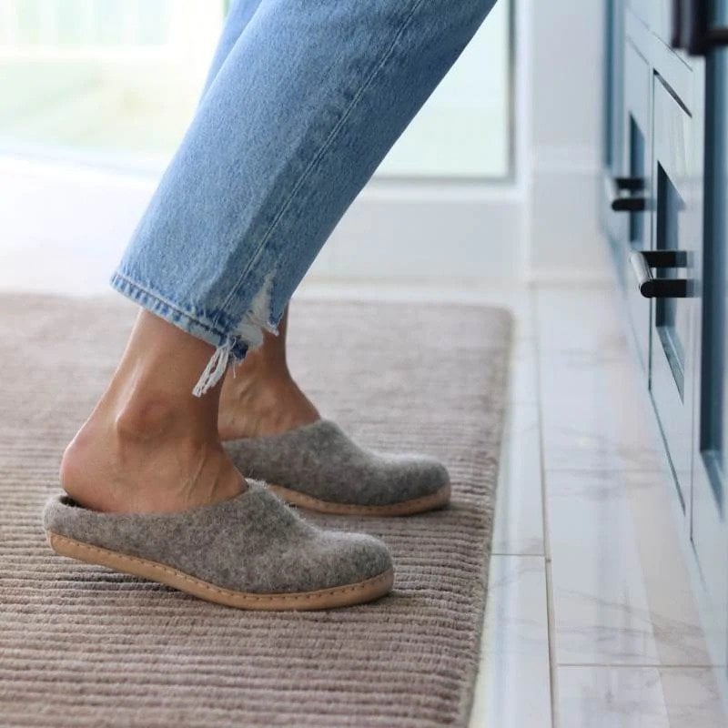 Nootkas sustainable slippers