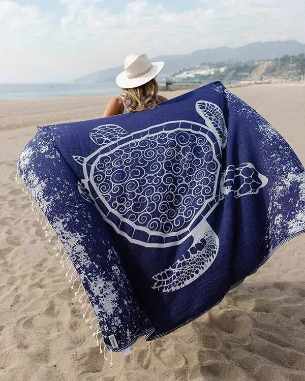 8 Sustainable Beach Towels for an Eco Summer [2025]